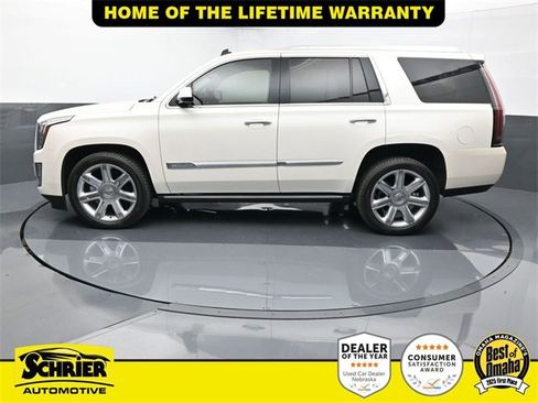 Used 2015 Cadillac Escalade Premium image 4