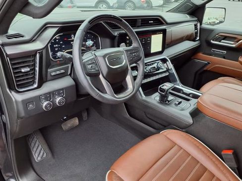 Used 2024 GMC Sierra 1500 Denali Ultimate image 3