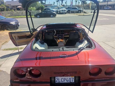 Used 1987 Chevrolet Corvette Coupe image 14
