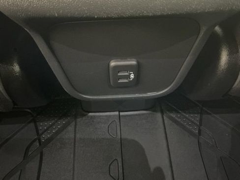 Used 2020 Chevrolet Equinox LT w/ Driver Convenience Package AWD/4WD image 32