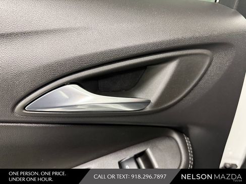 Used 2023 Buick Encore GX Preferred FWD image 34