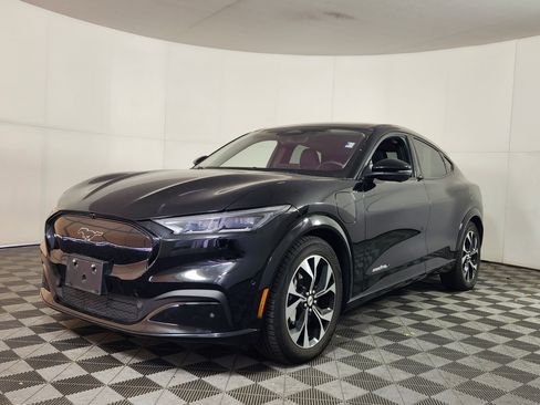 Used 2021 Ford Mustang Mach-E Premium image 3