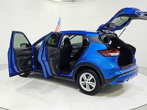 Certified 2021 Nissan Kicks S FWD image 31