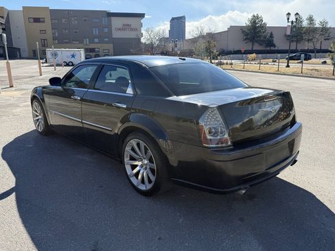 Used 2010 Chrysler 300 SRT8 w/ SRT Option Group II RWD image 10