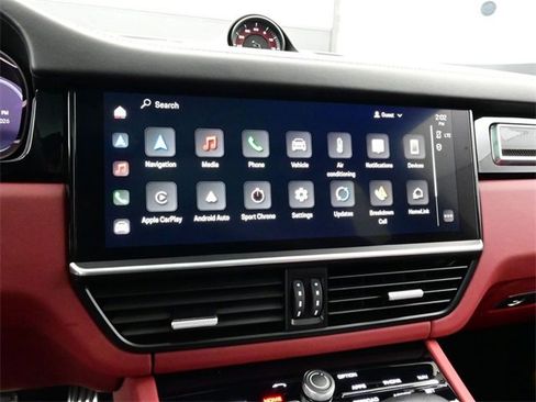 Certified 2023 Porsche Cayenne GTS image 10