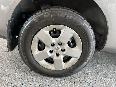 Used 2014 Nissan Rogue S w/ Convenience Package FWD image 29