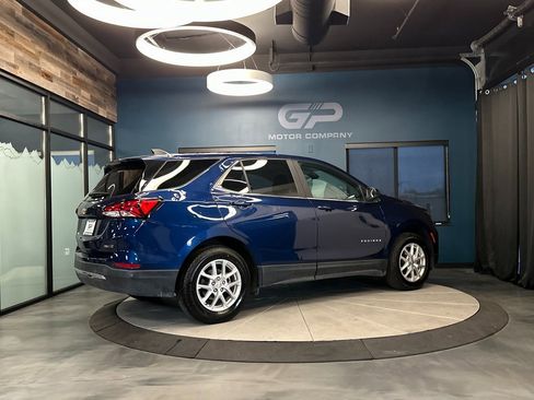 Used 2023 Chevrolet Equinox LT image 3