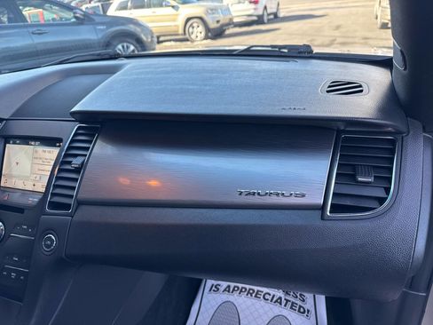Used 2017 Ford Taurus SEL w/ Equipment Group 201A image 25
