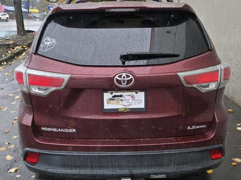 Used 2014 Toyota Highlander Plus image 6