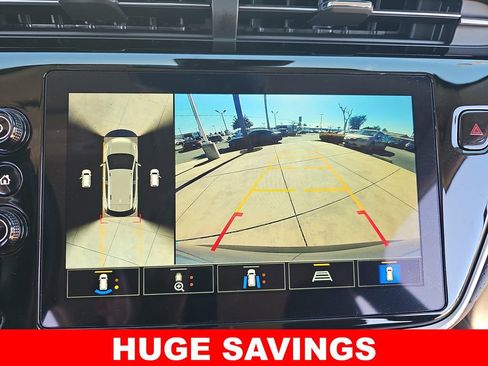 Used 2023 Chevrolet Bolt EUV Premier image 22