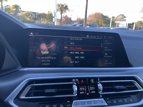 Used 2022 BMW X6 xDrive40i w/ M Sport Package image 23