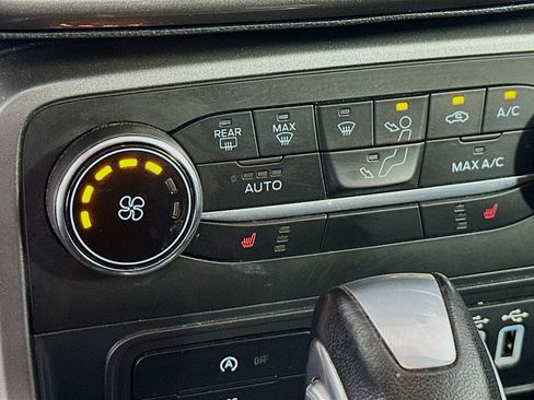 Used 2021 Ford EcoSport SE w/ SE Convenience Package FWD image 20