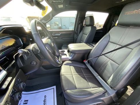Used 2023 Chevrolet Silverado 1500 High Country w/ High Country Premium Package AWD/4WD image 12