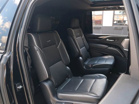 Used 2021 Cadillac Escalade ESV Sport w/ Driver Assist Tech Package image 32