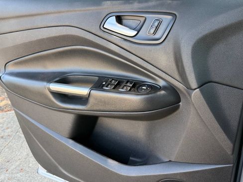 Used 2015 Ford Escape SE w/ Equipment Group 201A AWD/4WD image 26