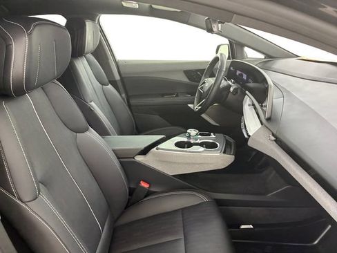 Certified 2025 Cadillac Optiq Luxury 2 w/ LPO, Floor Liner Package AWD/4WD image 14