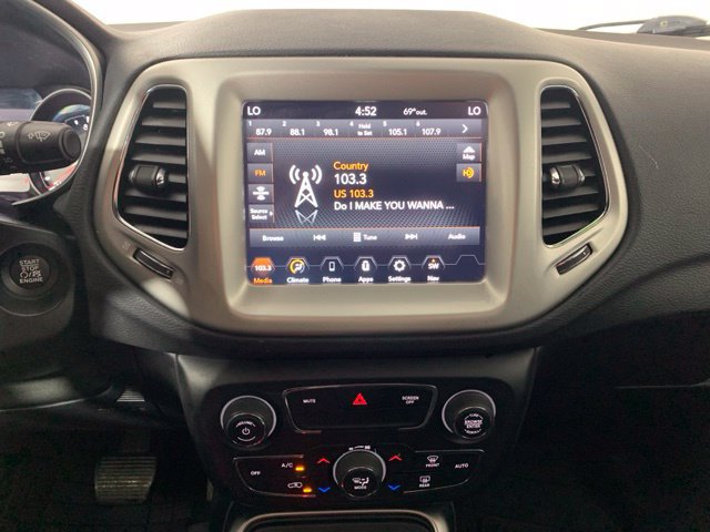 Used 2021 Jeep Compass Latitude FWD image 4