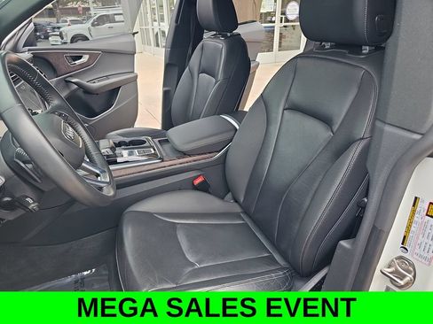 Used 2019 Audi Q8 Premium Plus w/ Premium Plus AWD/4WD image 15