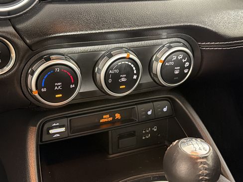 Used 2022 MAZDA MX-5 Miata RF Grand Touring w/ Weather Package RWD image 18