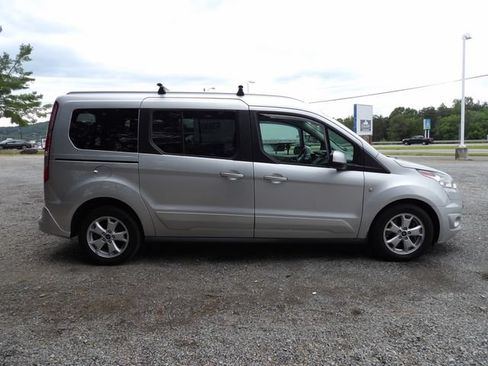 Used 2016 Ford Transit Connect Titanium FWD image 5