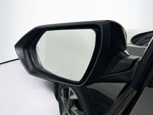 Used 2025 Hyundai Elantra SEL FWD image 16