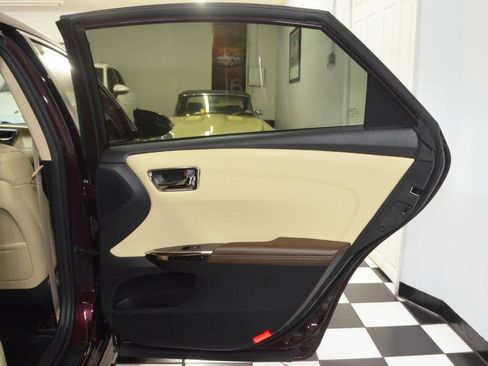 Used 2015 Toyota Avalon XLE FWD image 25