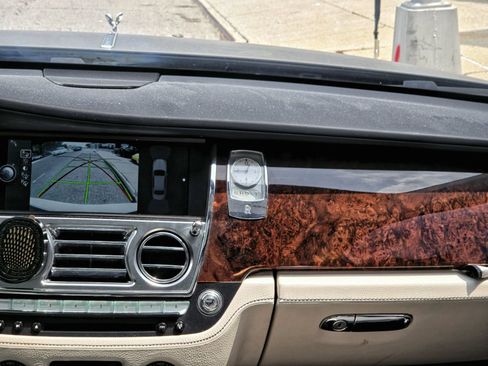 Used 2012 Rolls-Royce Ghost RWD image 41