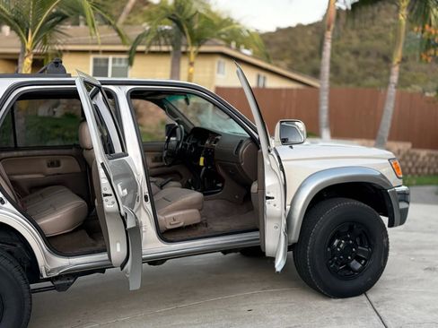 Used 1997 Toyota 4Runner Limited image 10