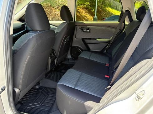 Used 2023 Nissan Rogue SV image 22