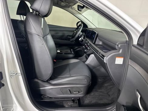 Used 2025 Hyundai Tucson Limited image 28