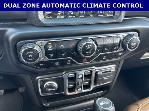 Used 2023 Jeep Wrangler Unlimited Sahara w/ Cold Weather Group image 14