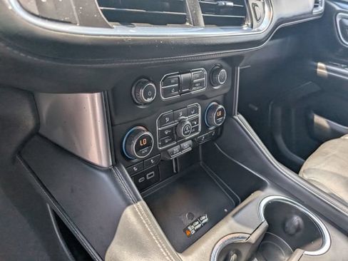 Used 2022 Chevrolet Suburban Z71 w/ Luxury Package AWD/4WD image 21