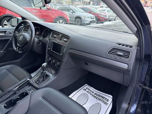 Used 2017 Volkswagen Golf Alltrack SE image 23
