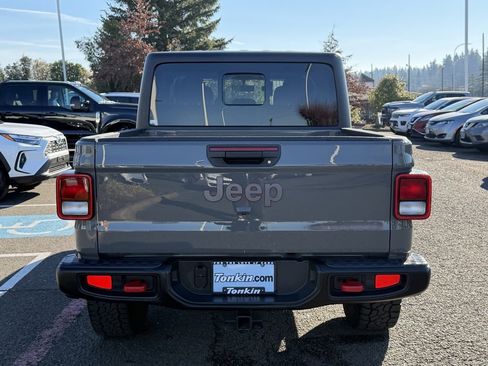 Used 2023 Jeep Gladiator Rubicon w/ Cold Weather Group image 7