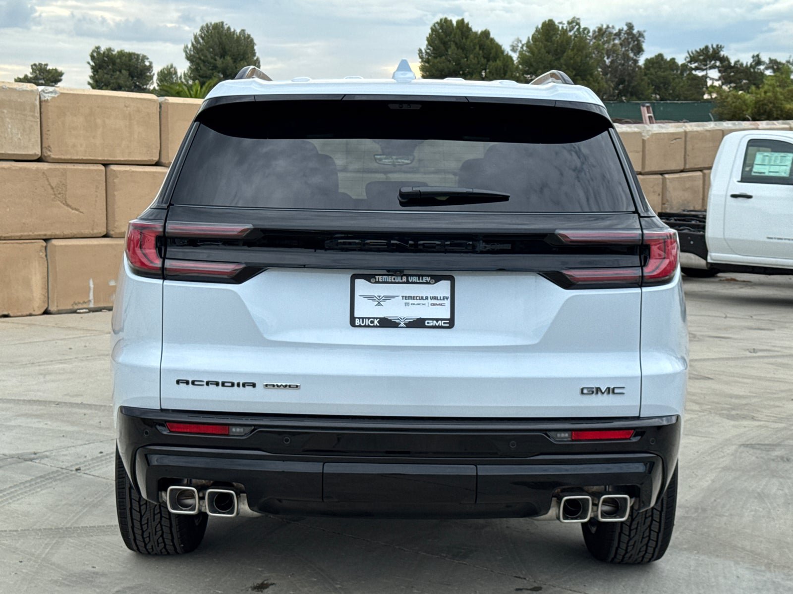 Used 2026 GMC Acadia Denali Ultimate w/ LPO, Floor Liner Package AWD/4WD image 15