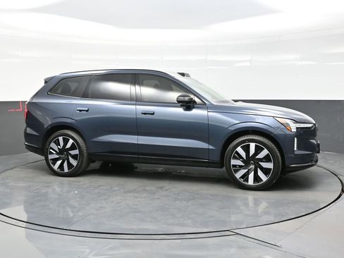 New 2025 Volvo EX90 Ultra image 8