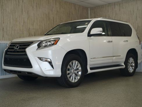Used 2016 Lexus GX 460 w/ Premium Package AWD/4WD image 4