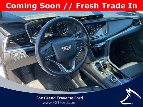 Used 2024 Cadillac XT6 Luxury w/ LPO, Floor Liner Package AWD/4WD image 16