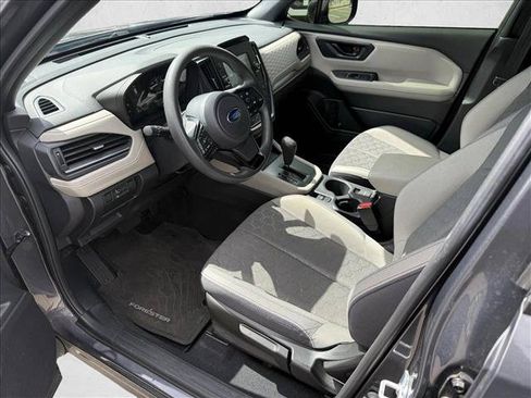 Used 2025 Subaru Forester AWD/4WD image 12