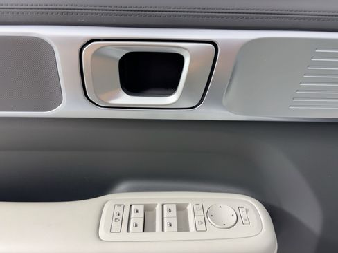 Used 2025 Hyundai Santa Fe SEL image 21