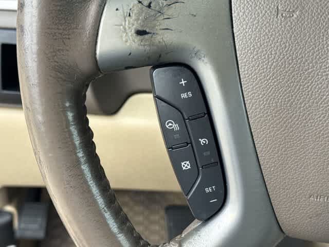 Used 2013 Chevrolet Tahoe LTZ RWD image 22