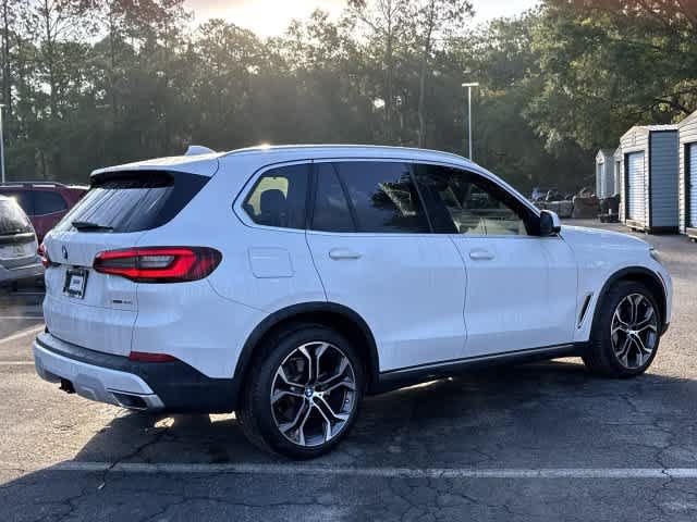 Used 2021 BMW X5 xDrive40i w/ Premium Package 3 AWD/4WD image 6