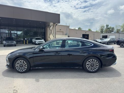 Used 2025 Hyundai Sonata Limited image 8