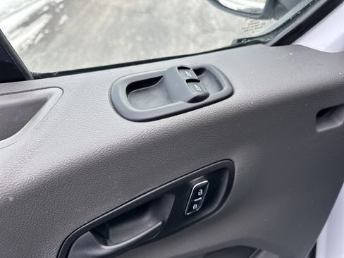 Used 2024 Ford Transit 350 XLT image 15