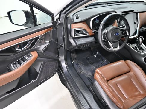 Used 2020 Subaru Outback Touring XT AWD/4WD image 4
