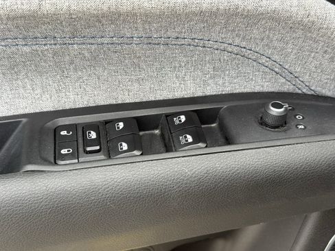 Used 2024 Jeep Compass Latitude AWD/4WD image 26