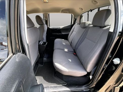 Used 2022 Toyota Tacoma SR w/ SR Convenience Package RWD image 19