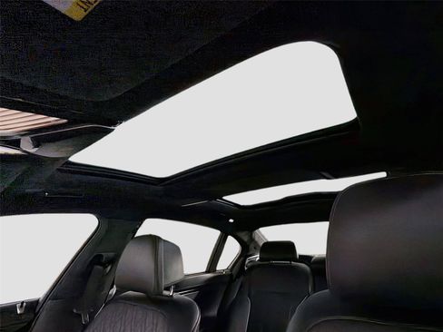 Used 2018 BMW M760i xDrive AWD/4WD image 24