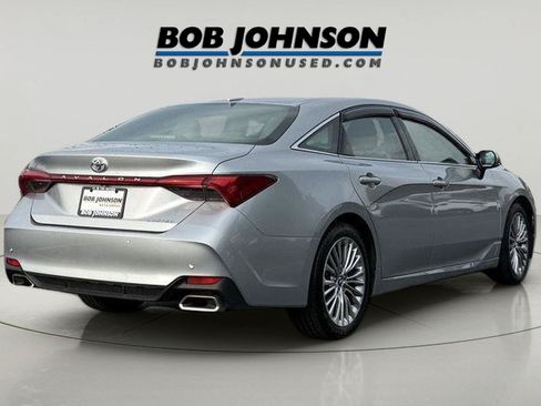 Used 2020 Toyota Avalon Limited w/ Advanced Safety Package FWD image 2
