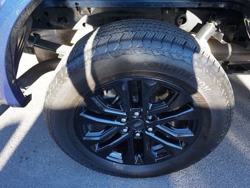 Used 2017 Ford F150 Lariat w/ Equipment Group 502A Luxury AWD/4WD image 16